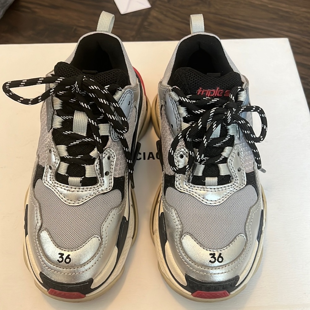 Balenciaga triple S - 36 (us6) - used